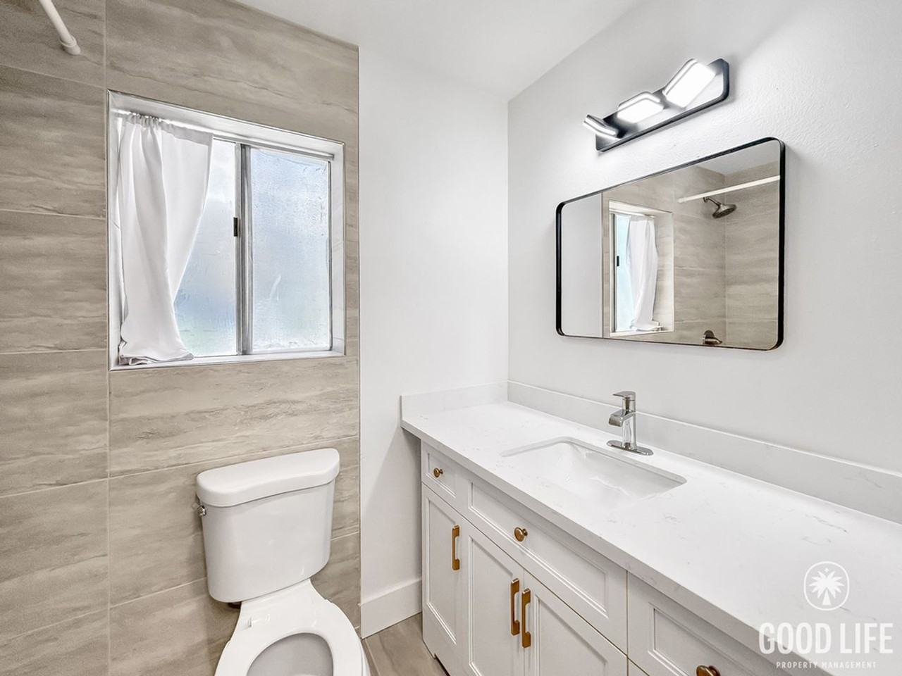 2850 Reynard Way #6 - Photo 4 of 7