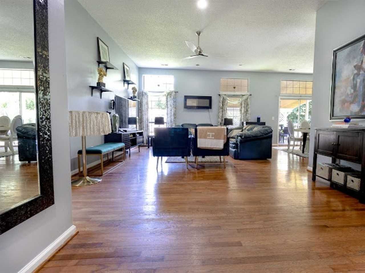 2936 Walsingham Ct - Photo 3 of 36