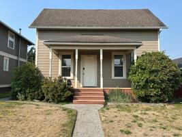 featured image of 1615 Humboldt St