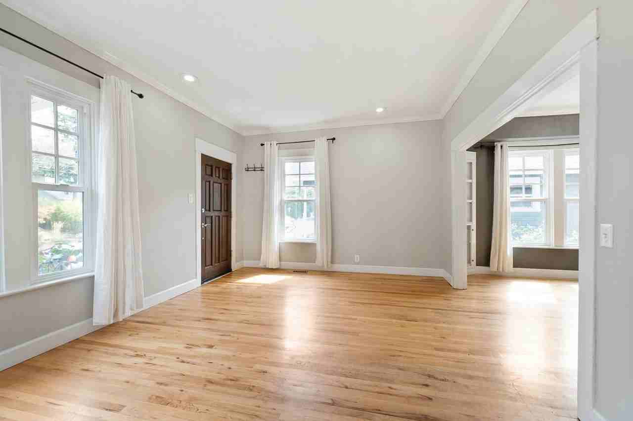 1241 Ne 74th Ave - Photo 2 of 27