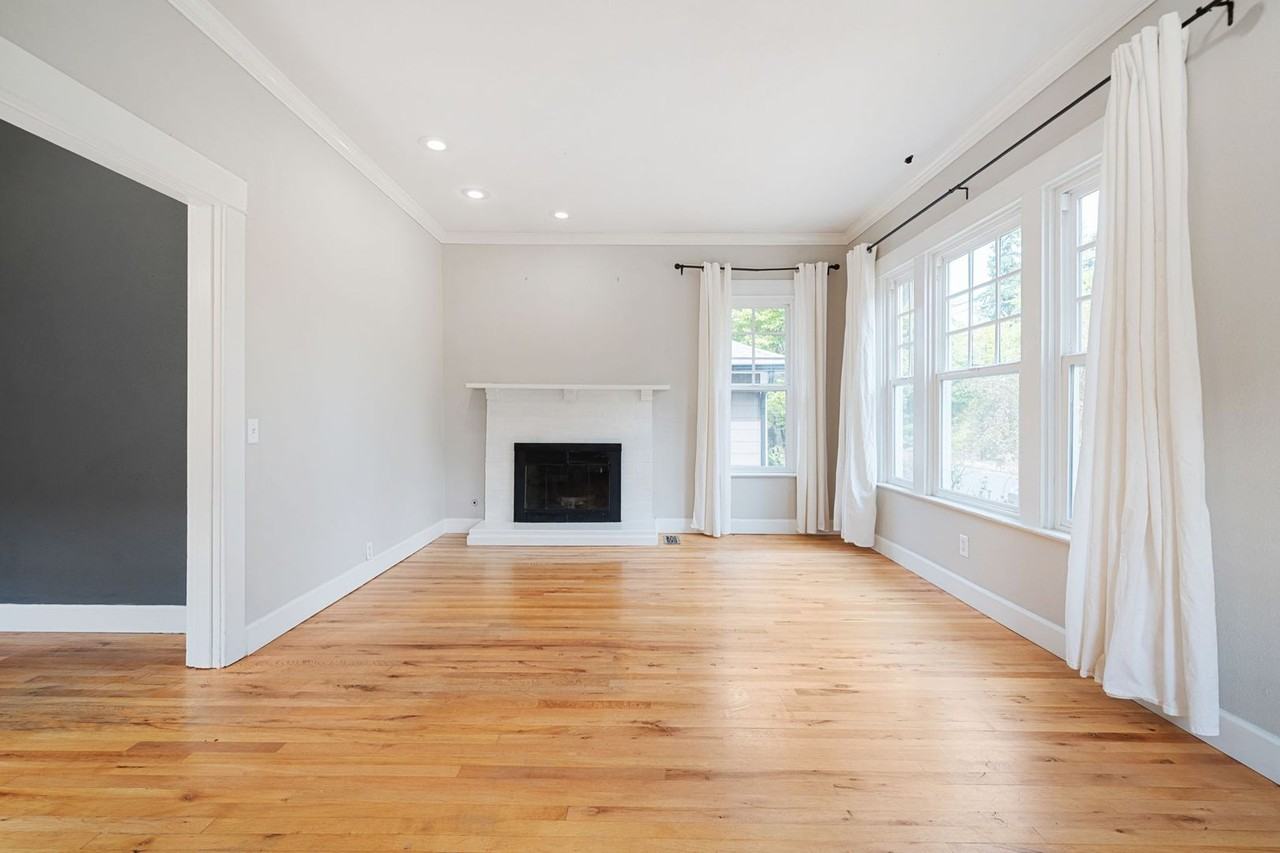 1241 Ne 74th Ave - Photo 4 of 27