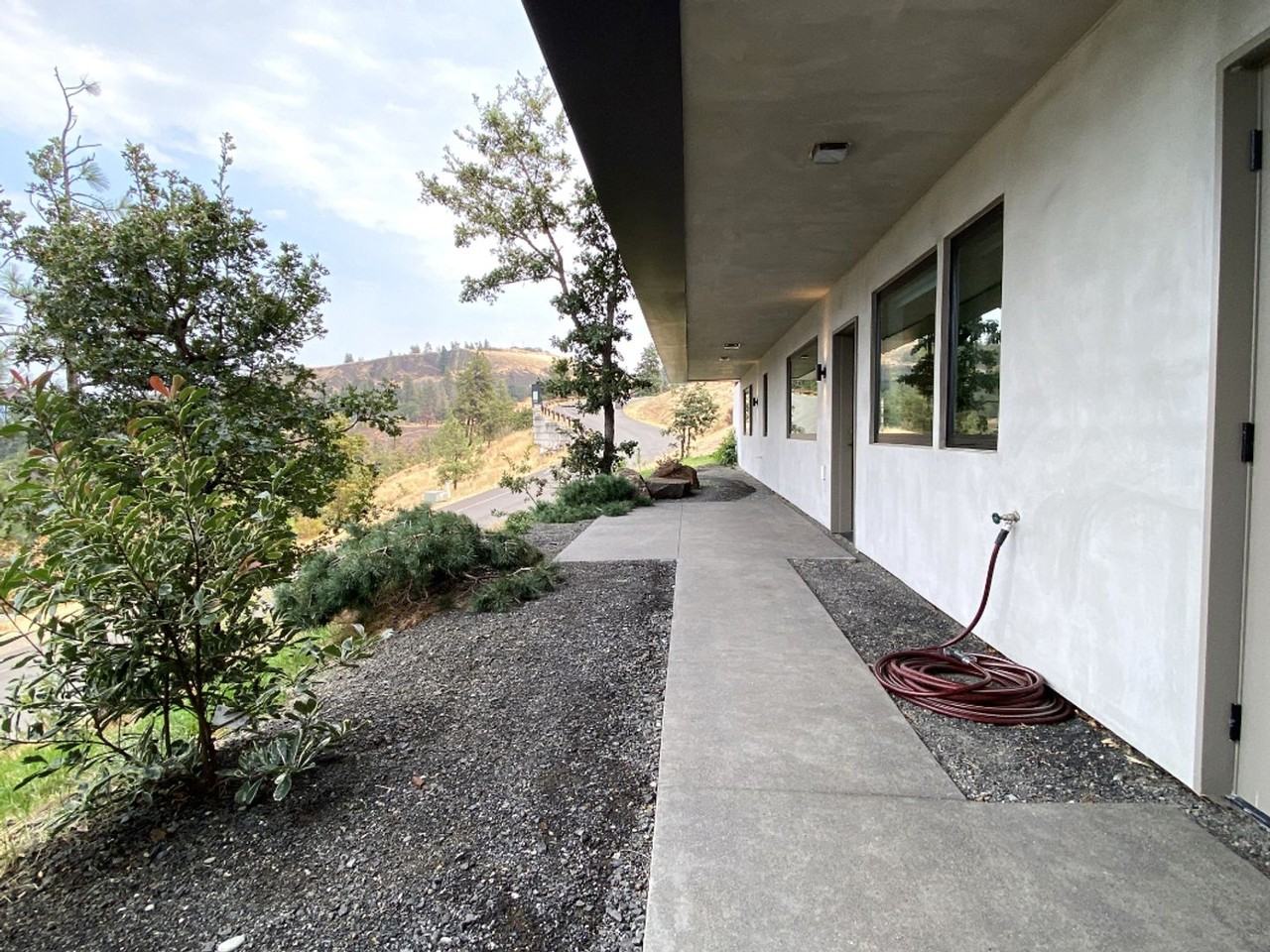 585 585 Blanchard Blvd - Photo 2 of 26