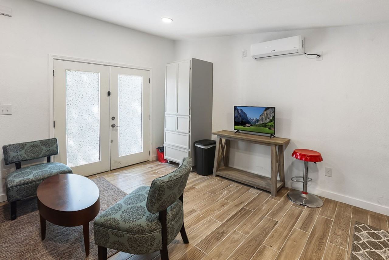 127 Loy Dr #2 - Photo 2 of 12