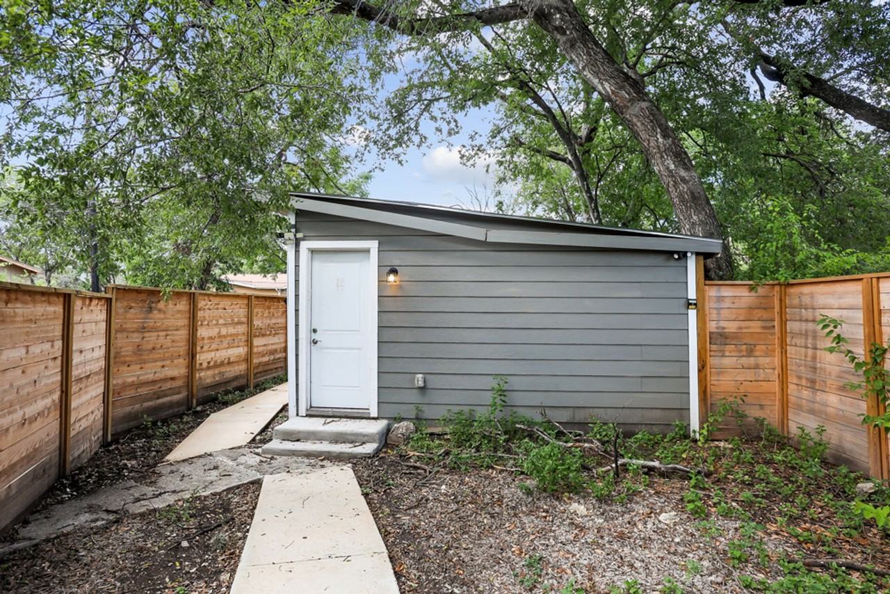 127 Loy Dr #2 - Photo 3 of 12