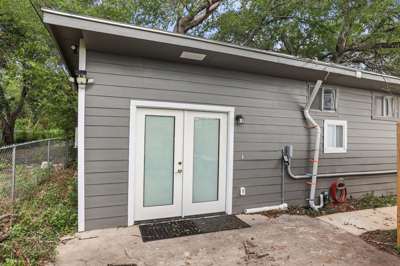 127 Loy Dr #2 - Photo 4 of 12