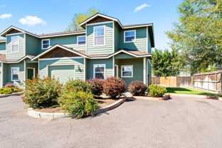 1560 Sw Reindeer Ave - Photo 1 of 1