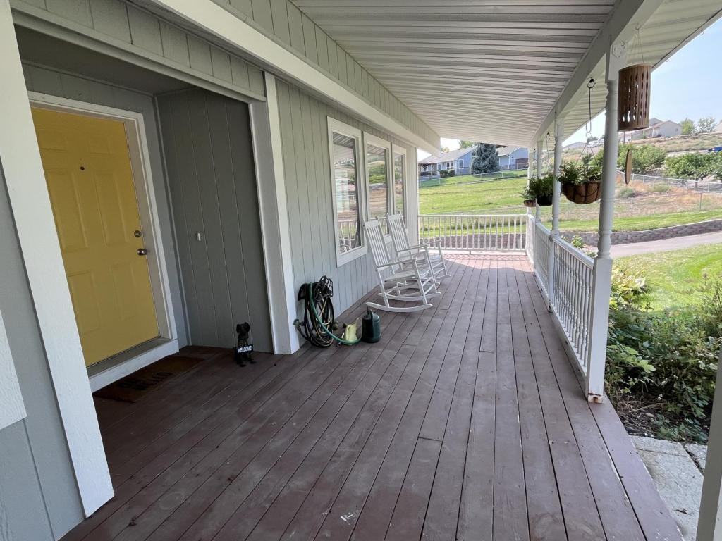 22563 Hanley Dr - Photo 2 of 28