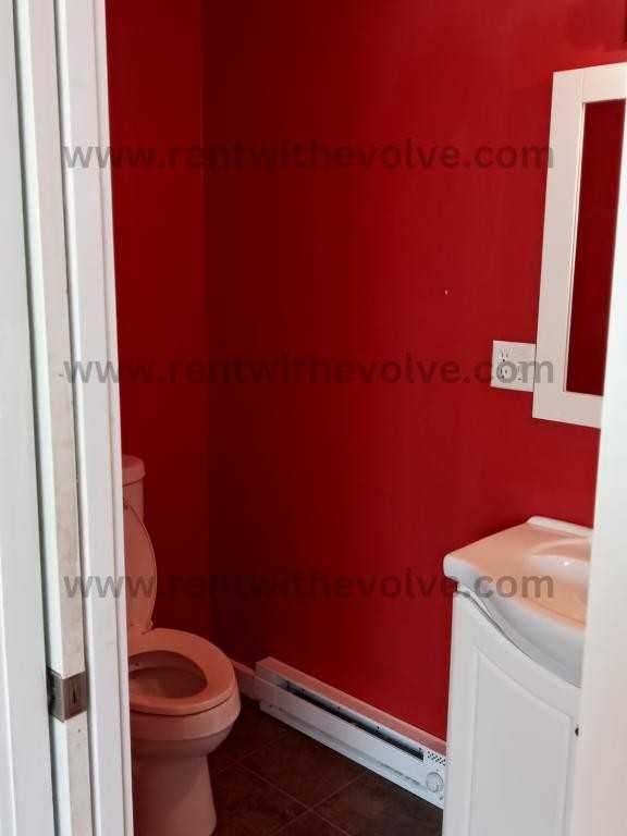 312 S Madison St - Photo 2 of 14