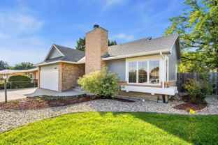 205 Kathryn Dr - Photo 1 of 1