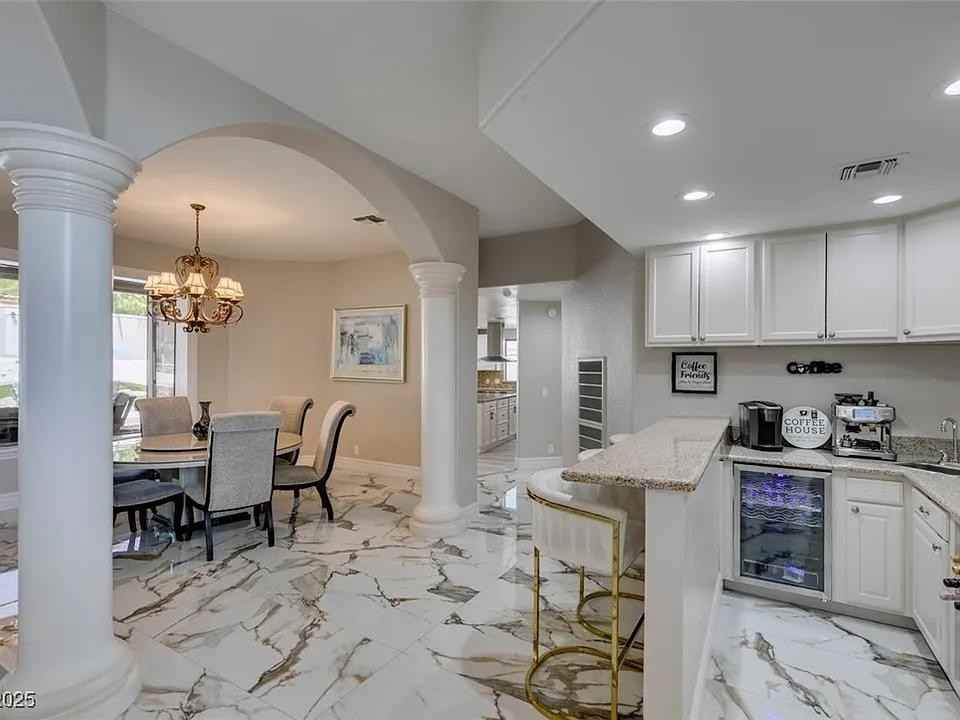 2101 Diamond Bar Dr - Photo 6 of 50