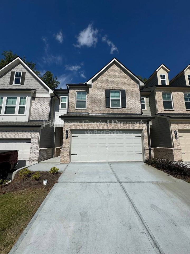 2805 Habibi Ct - Photo 2 of 10