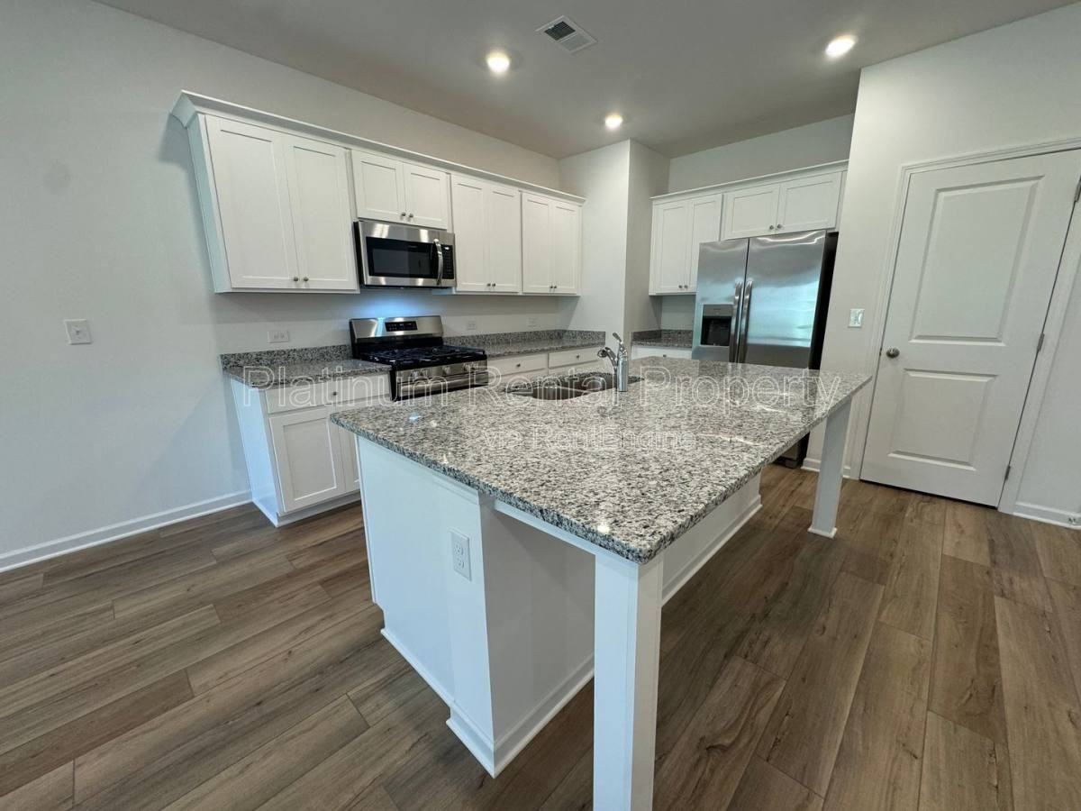 2805 Habibi Ct - Photo 5 of 10