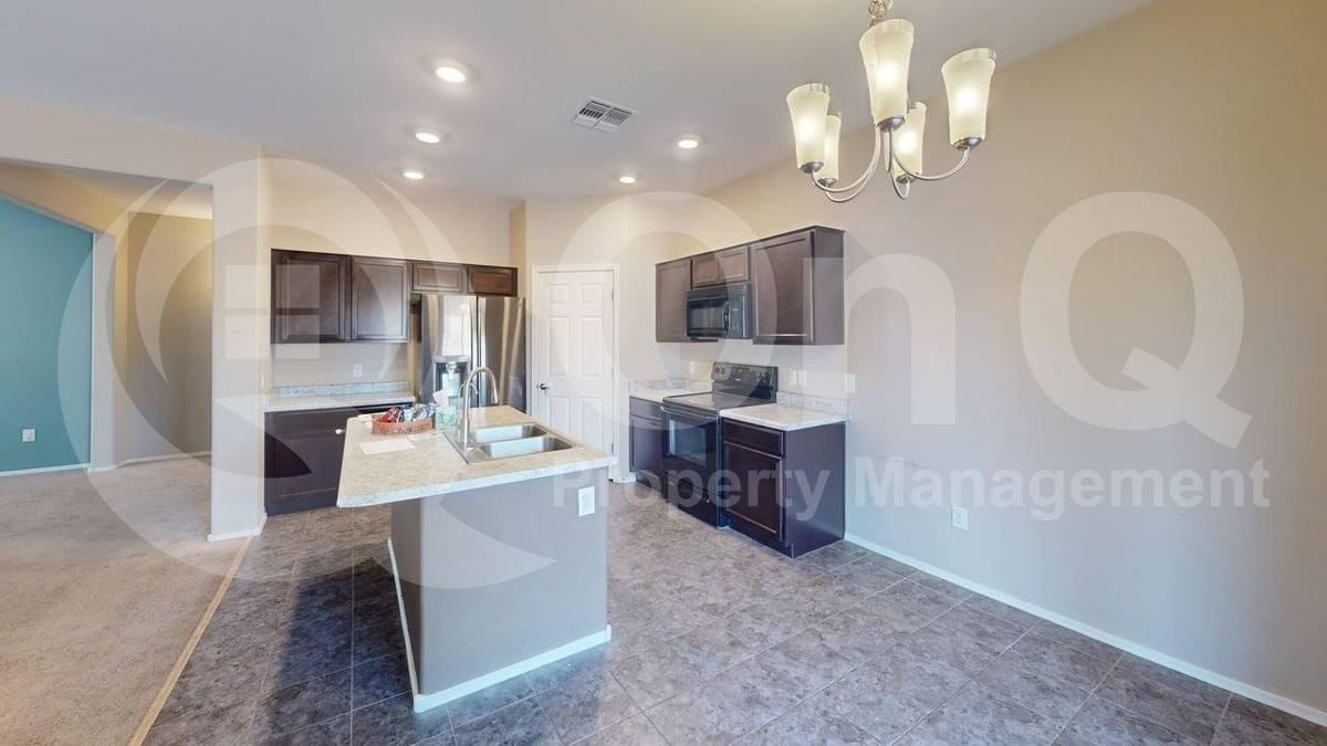 12272 W Reyher Farms Loop - Photo 2 of 10