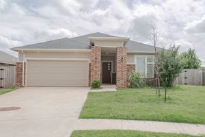 featured image of 512 Nw 179th Cir