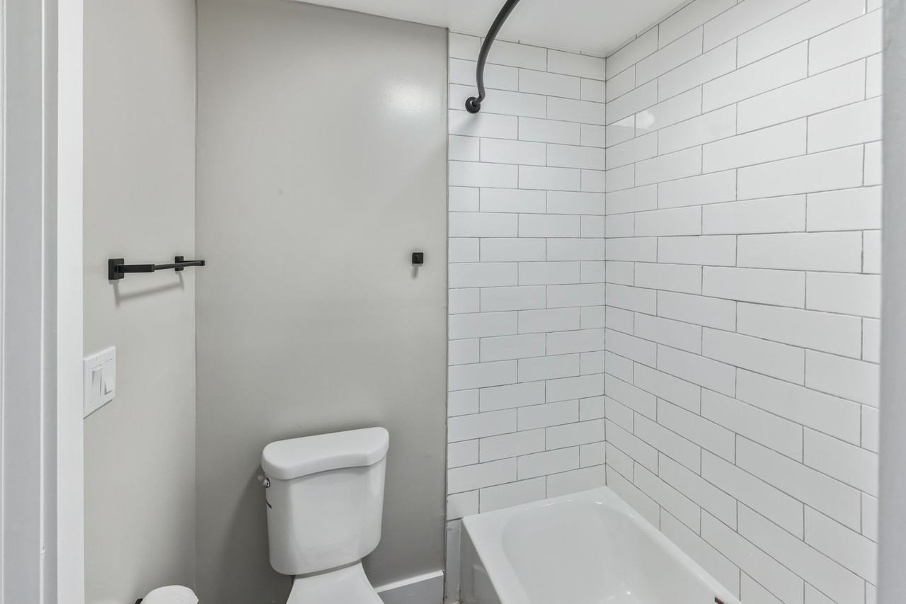 Arcadian Apartments - Photo 6 of 16