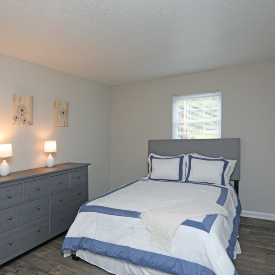 Charleston Apartments - Photo 6 of 20