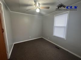 featured image of 916 Kussner St #914