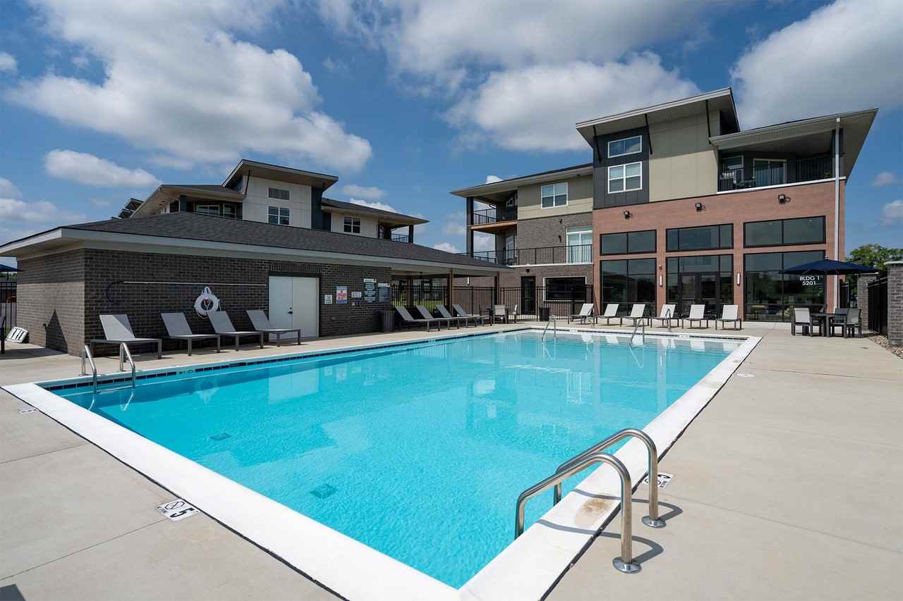 The Flats of River Ridge - Photo 5 of 50
