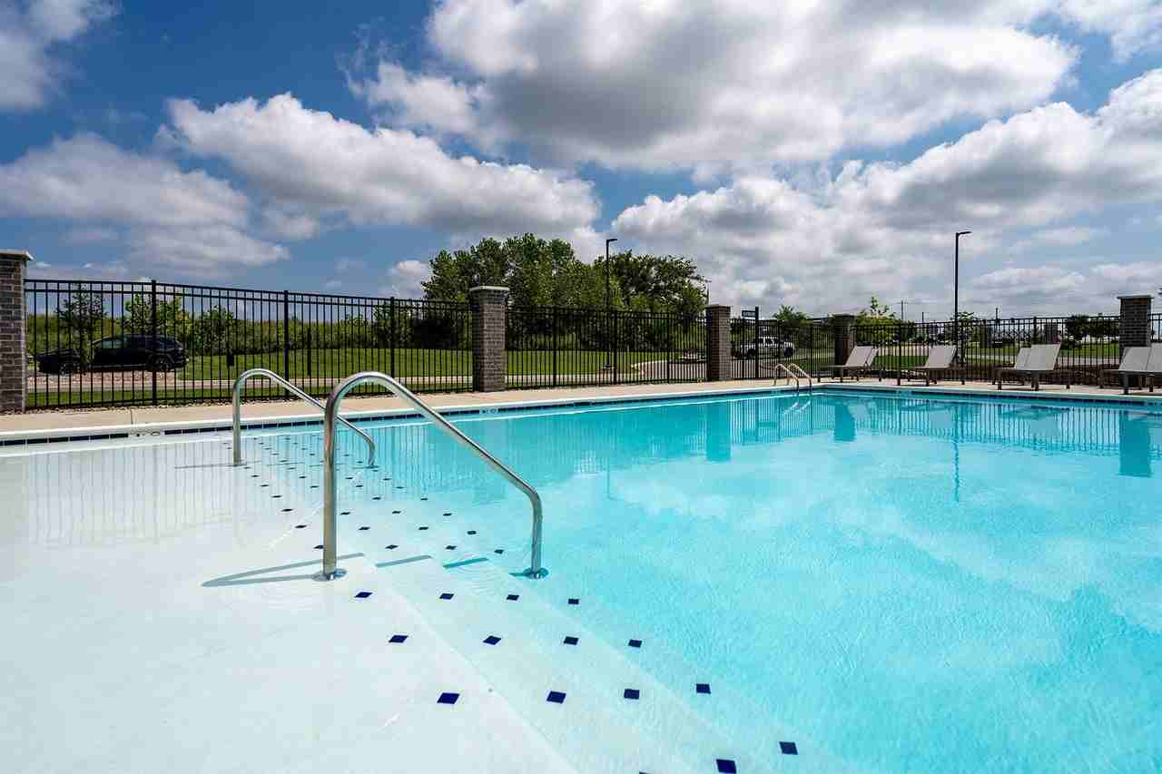 The Flats of River Ridge - Photo 2 of 50