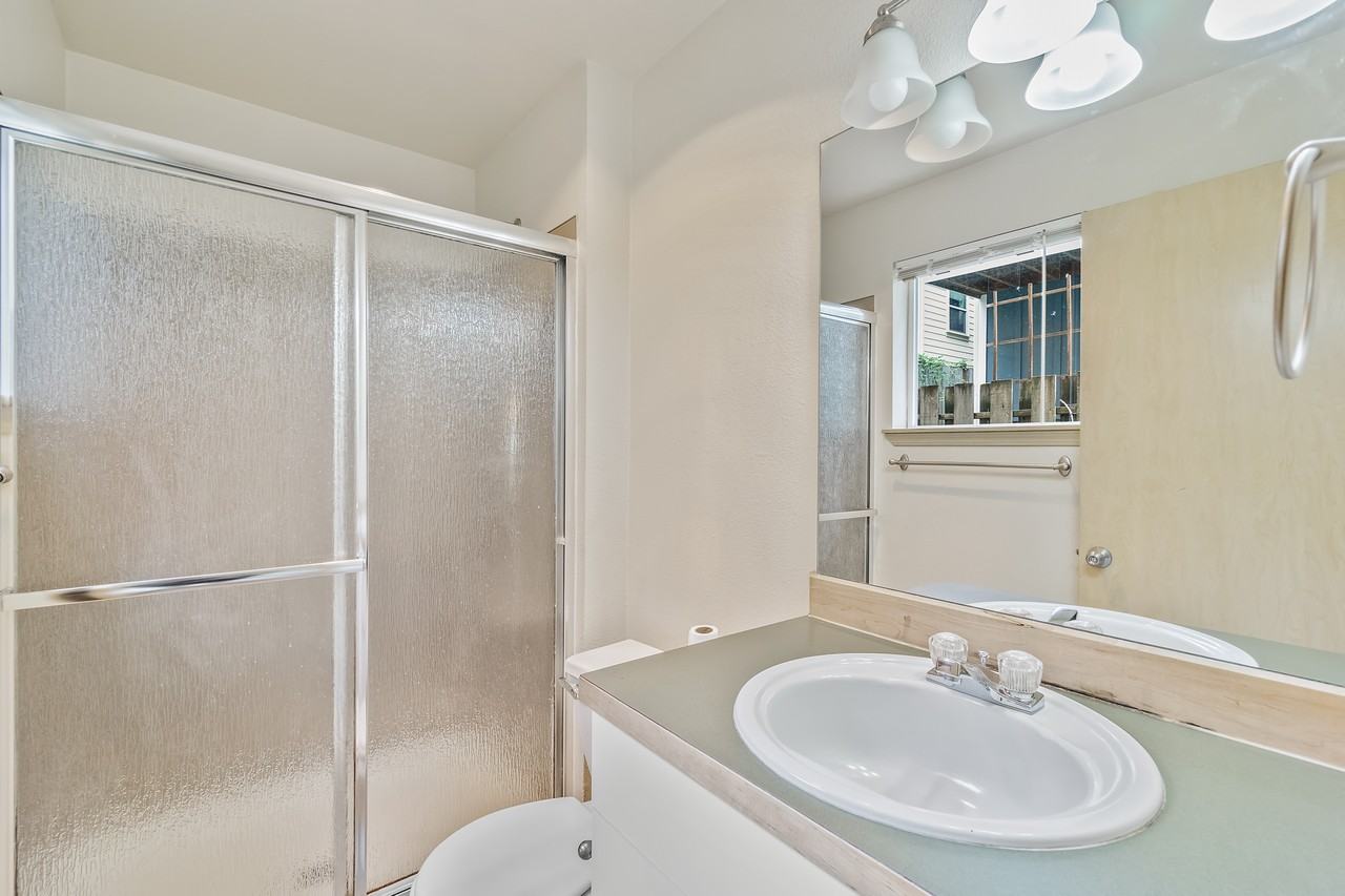 8619 Delridge Way Southwest #B - Photo 2 of 16