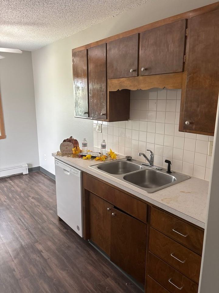 Westview Apartments - Photo 4 of 21