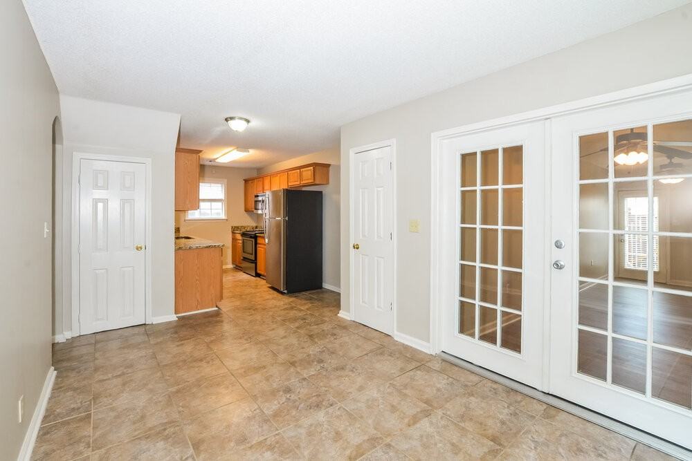 6828 Shorey Ln - Photo 6 of 17