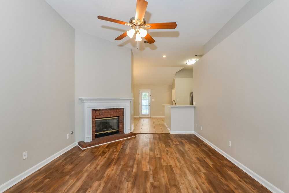 10105 Cross Ridge Rd - Photo 3 of 16