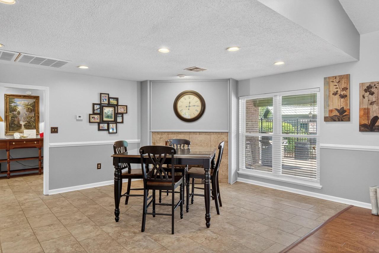 North Bluff Apartments - Photo 7 of 40