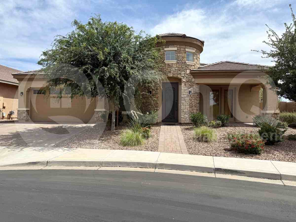 1781 E Aster Pl - Photo 2 of 41