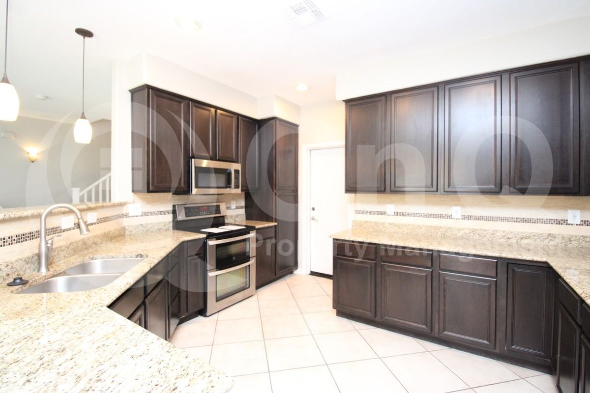 1816 West Vermont Avenue - Photo 5 of 23