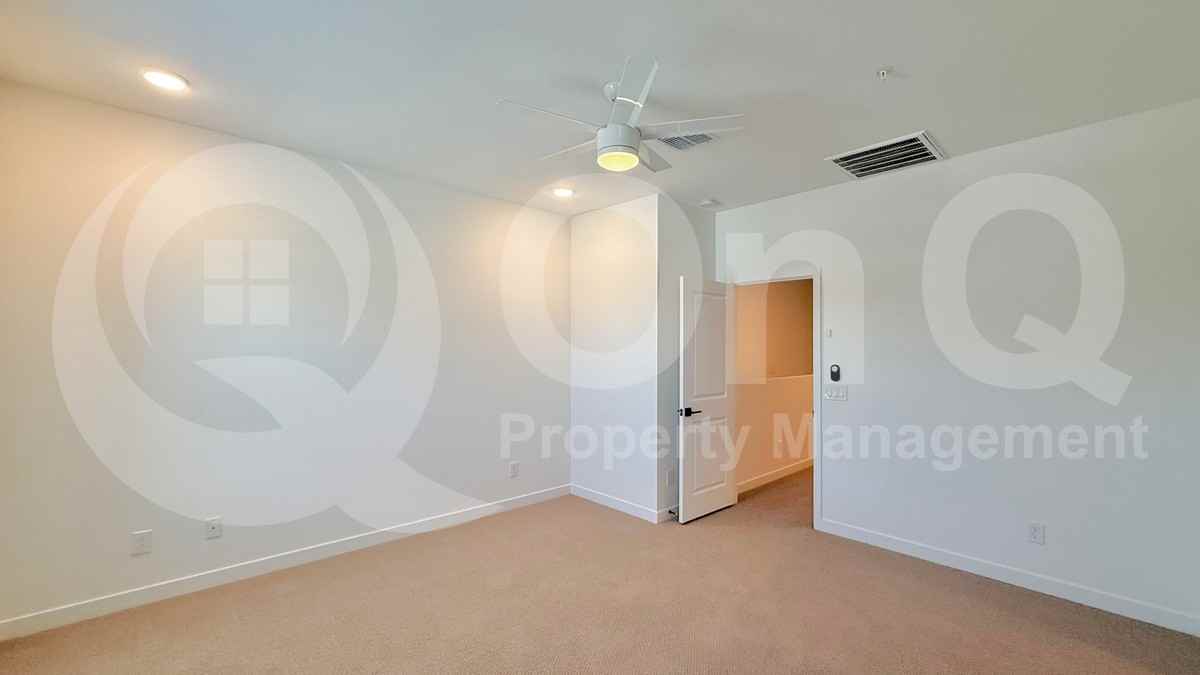 2746 Red Fox Road - Photo 5 of 15