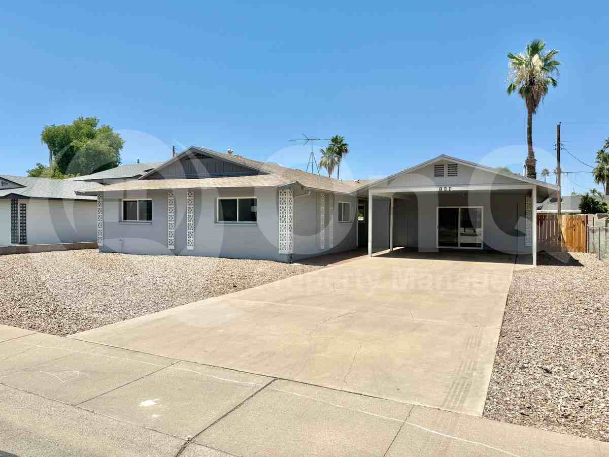 124 East Minton Drive - Photo 2 of 30