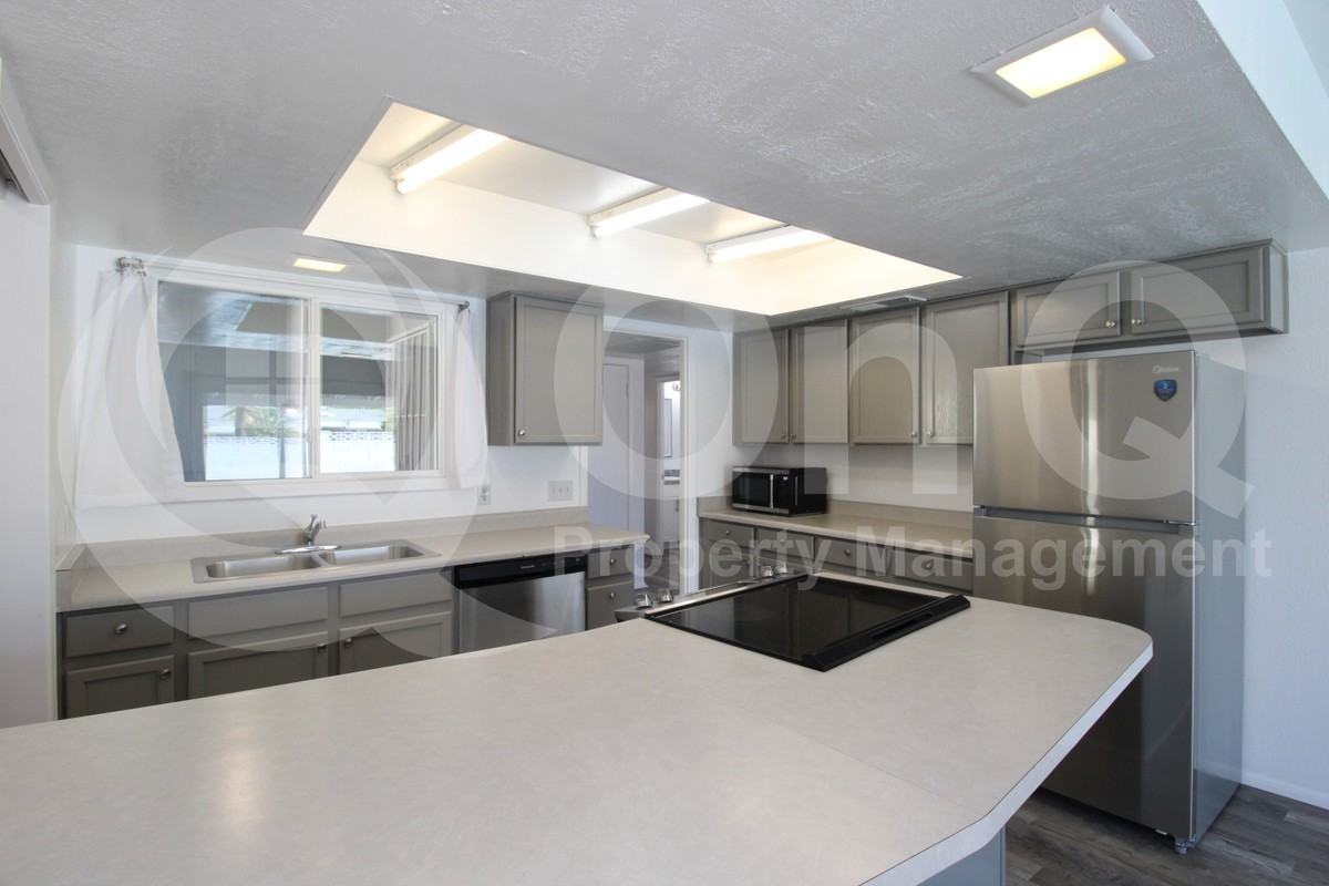 124 East Minton Drive - Photo 3 of 30