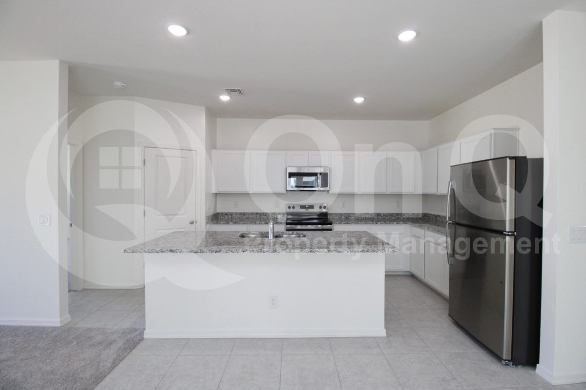 24182 West Hidalgo Avenue - Photo 4 of 27