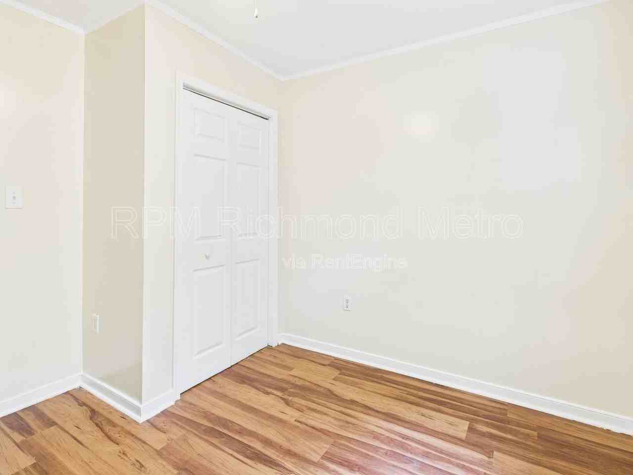 923 North 20th Street #C - Photo 4 of 33