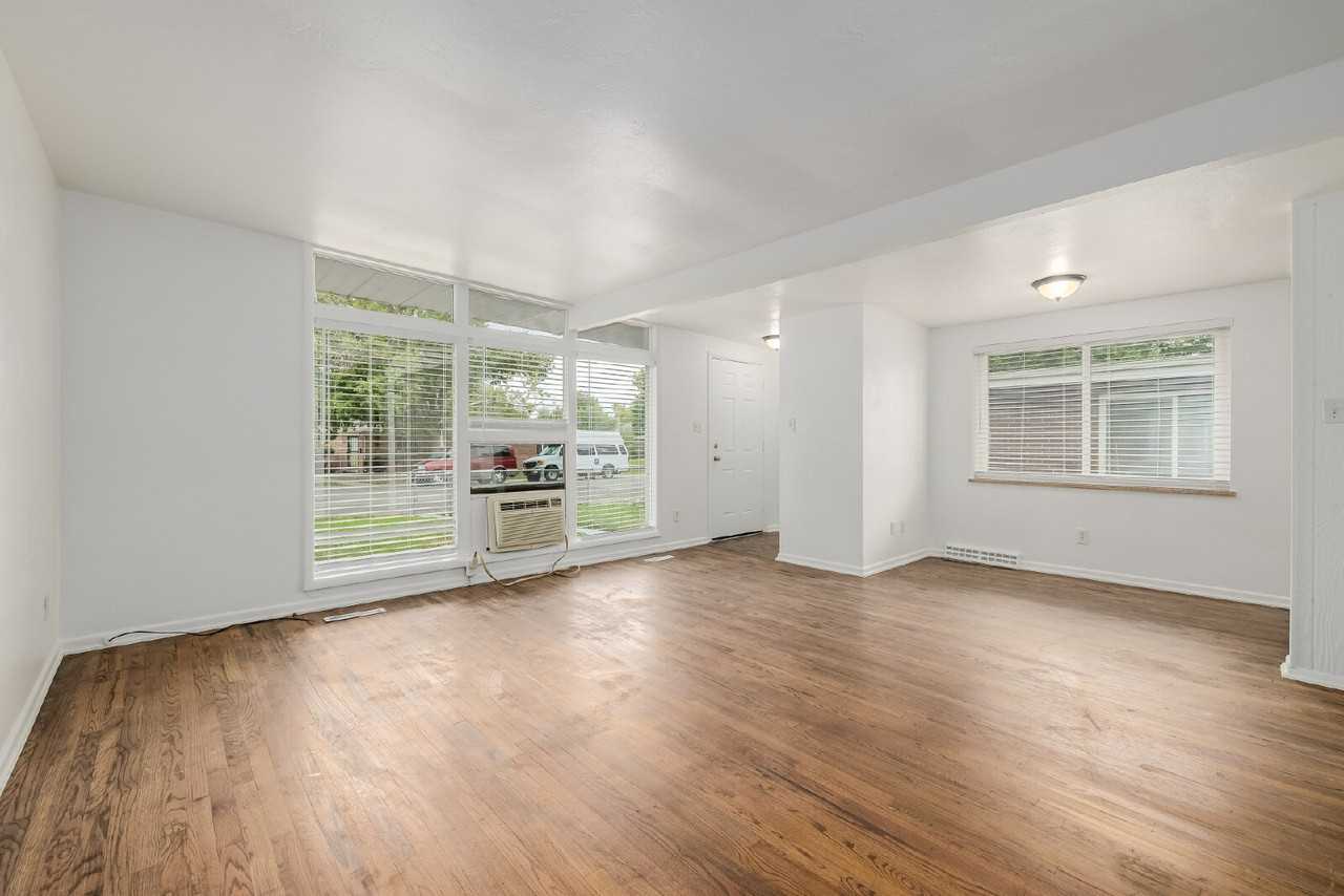 1116 Dallas St - Photo 2 of 22