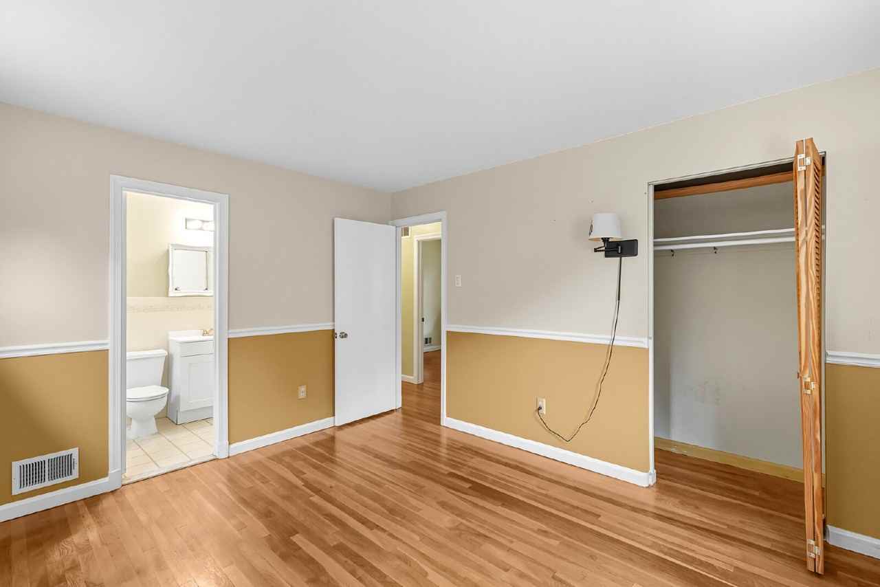 720 Woodburn Rd - Photo 4 of 18