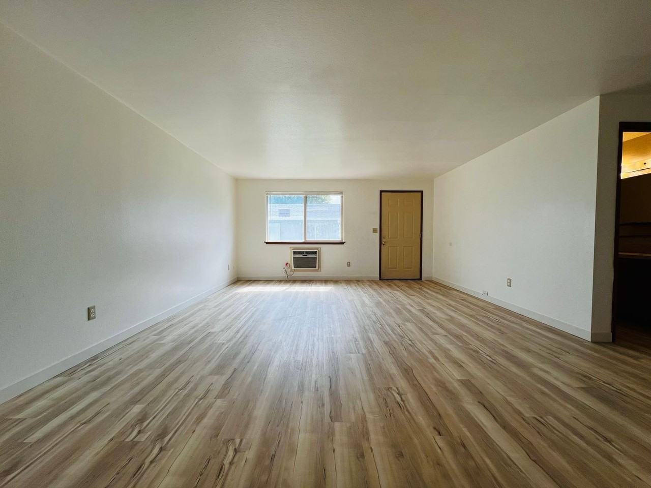 4803 Bonnie Ln - Photo 4 of 20