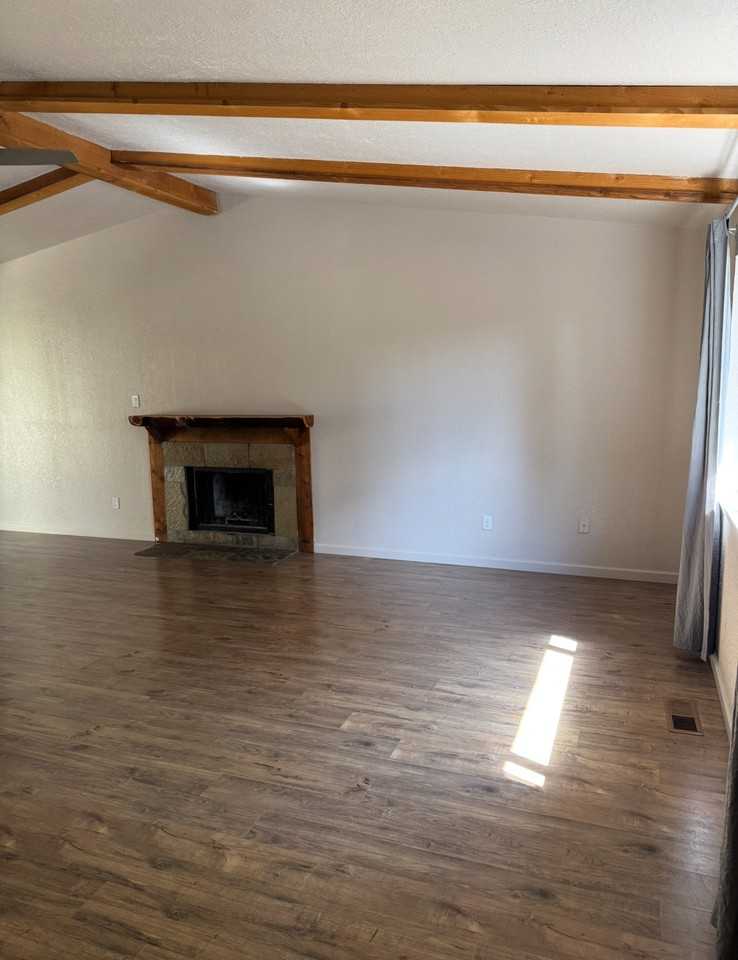 103 Racquet Pl #1 - Photo 3 of 8