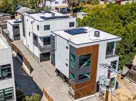 featured image of 2129 Aaron St