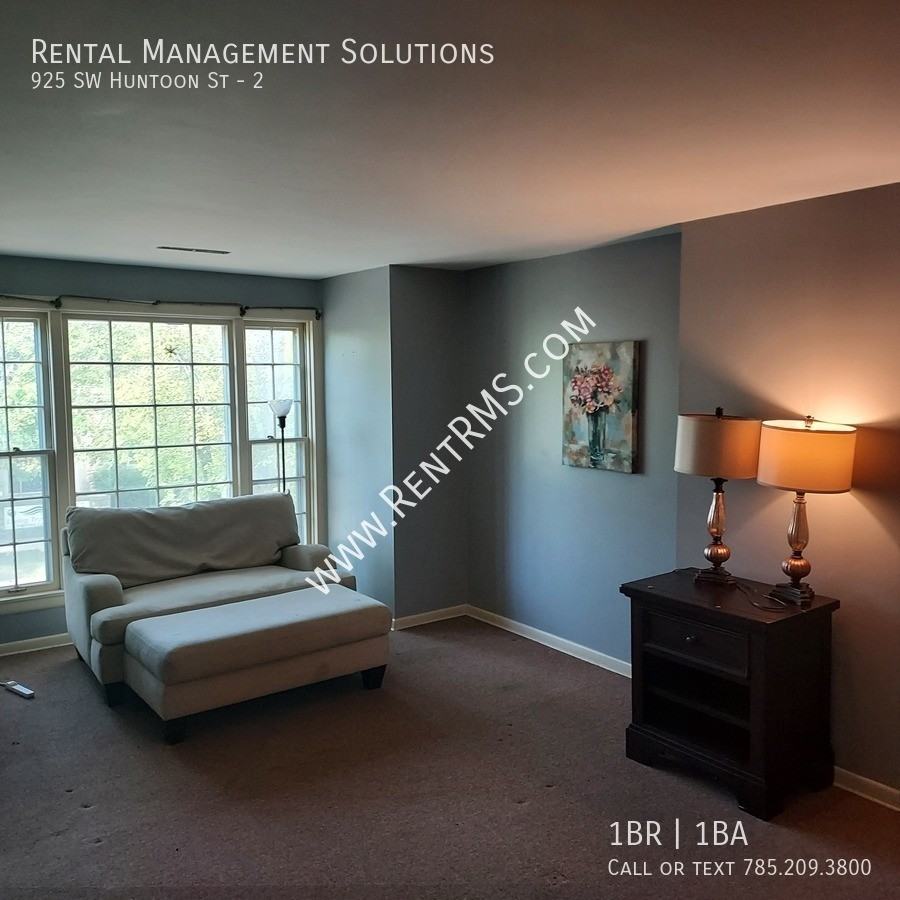 925 Southwest Huntoon Street #2 - Photo 2 of 12