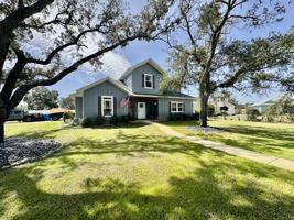 featured image of 1443 Central Pkwy #NA