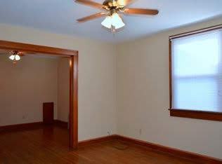 126 E 8th St #4 - Photo 3 of 18