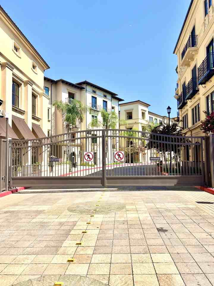 23500 Park Sorrento #B22