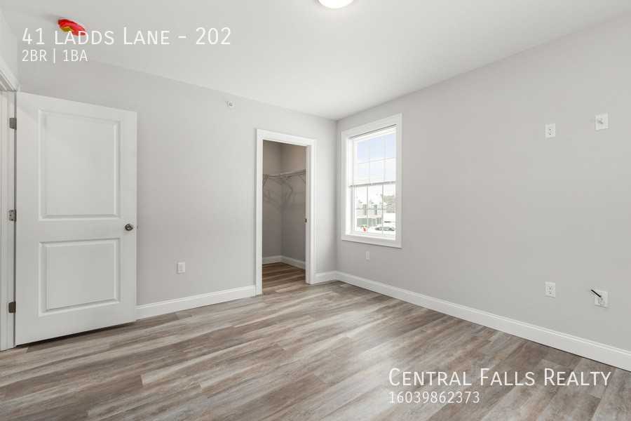 41 Ladds Ln #202 - Photo 3 of 8