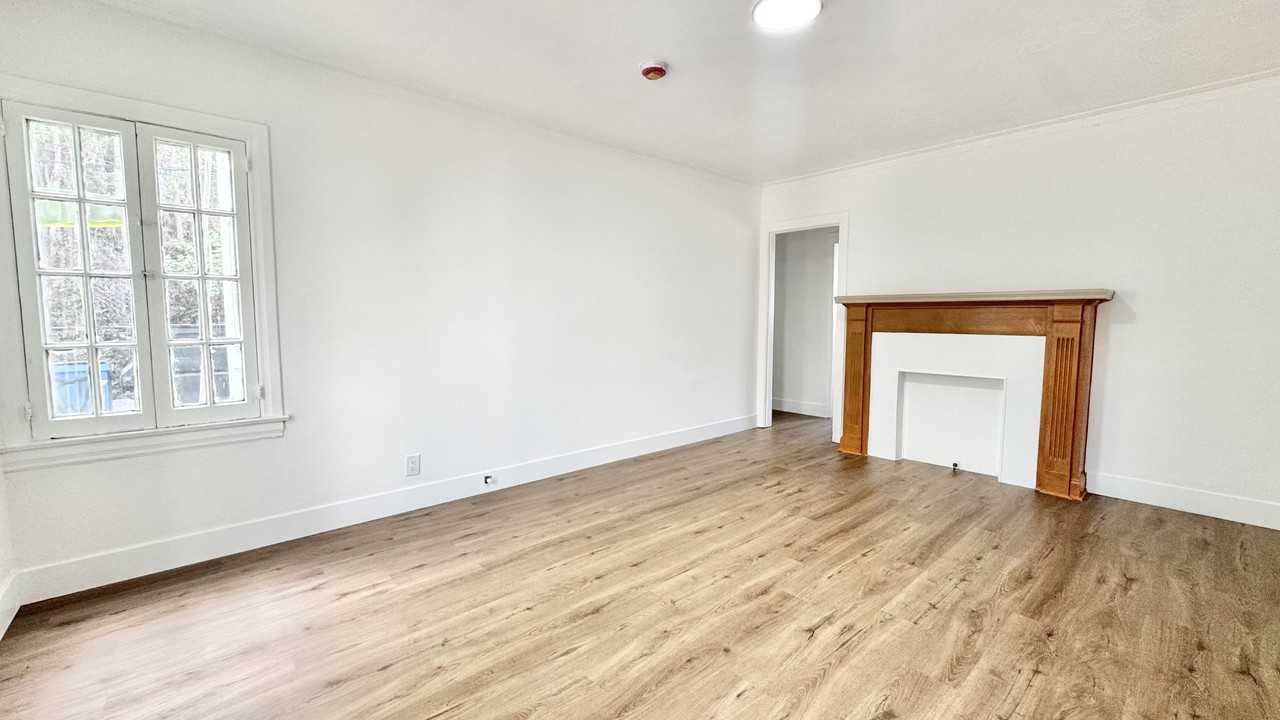 1765 Westmoreland Blvd - Photo 2 of 10