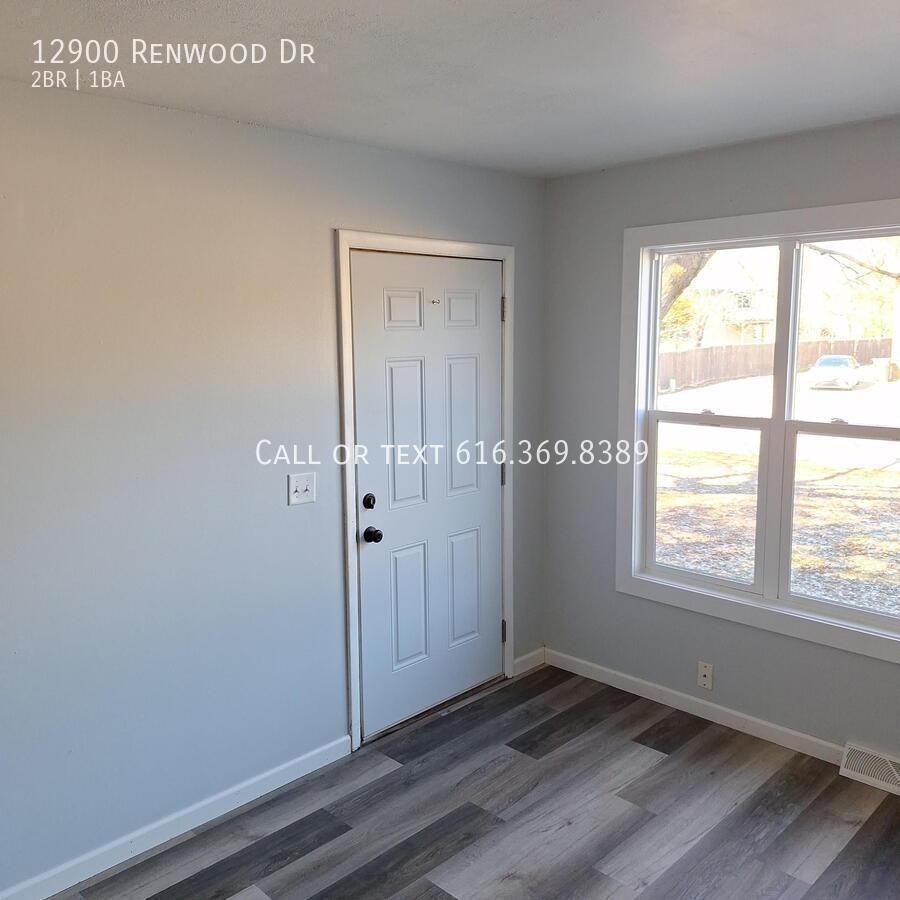 12900 Renwood Dr - Photo 2 of 5