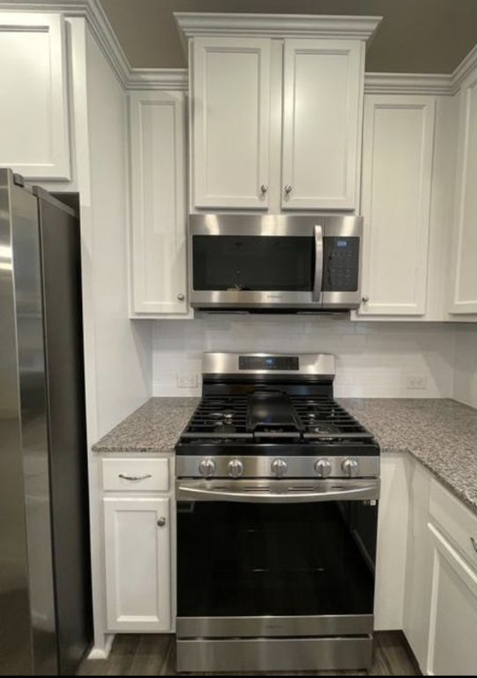 3826 Yorkshire Pl - Photo 4 of 12