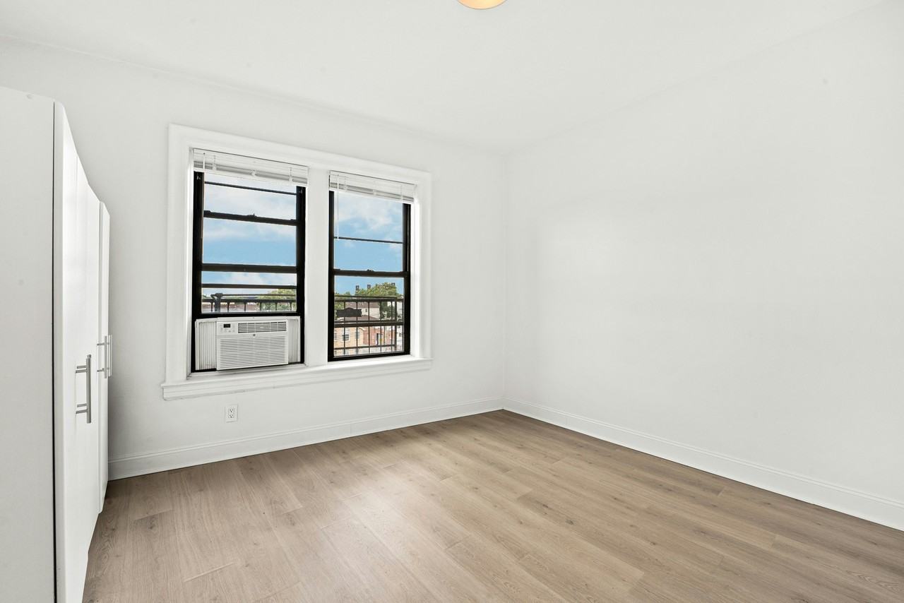 57 Corbin Ave #44 - Photo 3 of 21