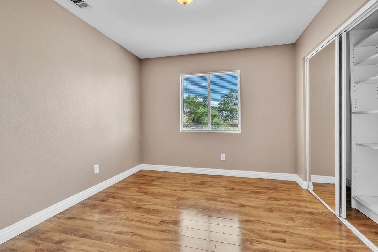 3309 Barnstaple Ct - Photo 4 of 20
